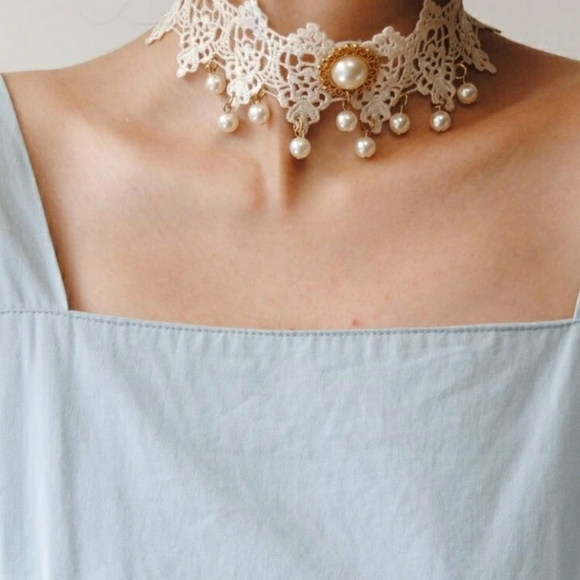 Victorian Lace Choker - Picture 3 of 3